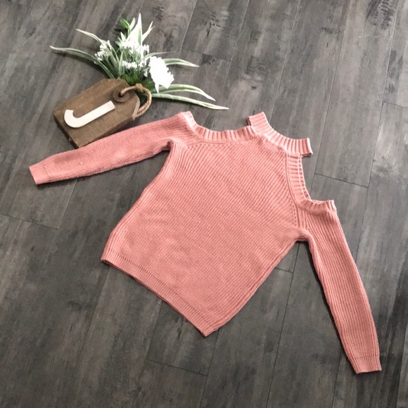 Love By Chesley Pink Sweater w/Shoulder Cut Outs Size Medium - Picture 3 of 3